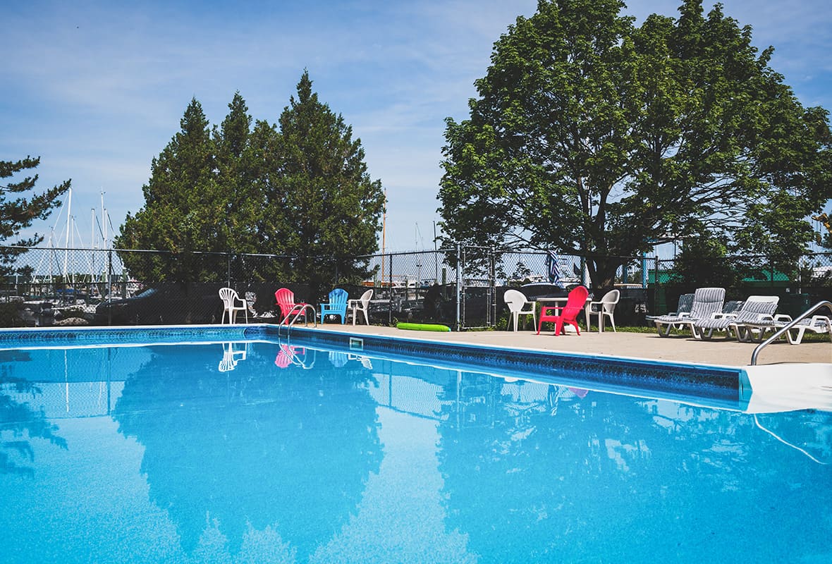 Swimming pool