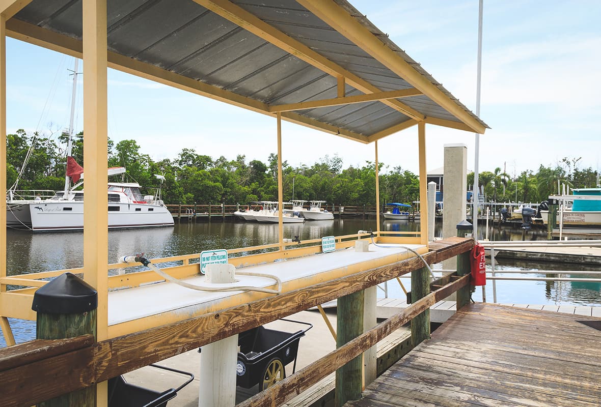 Fuel dock