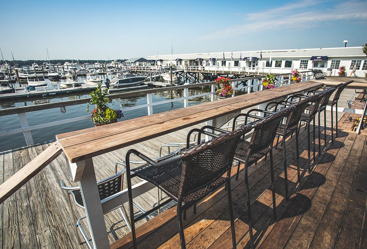 Restaurant au bord de l'eau