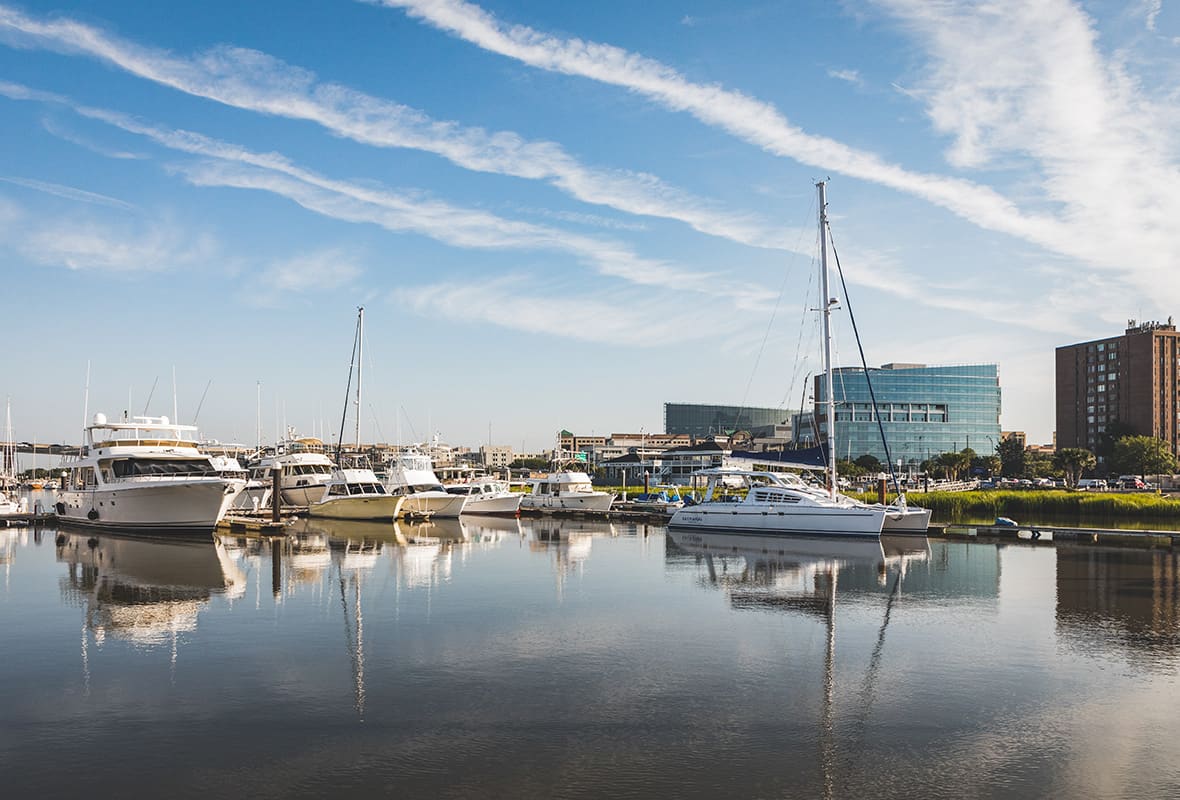 Barcos en el puerto deportivo