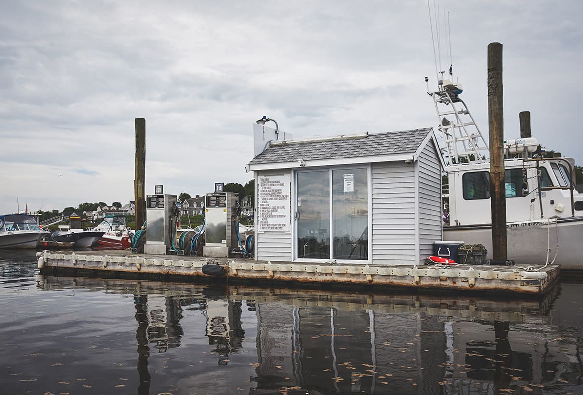 Fuel dock