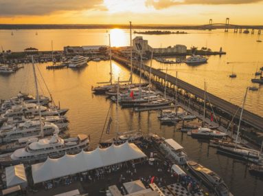 vista aérea de safe harbor newport shipyard
