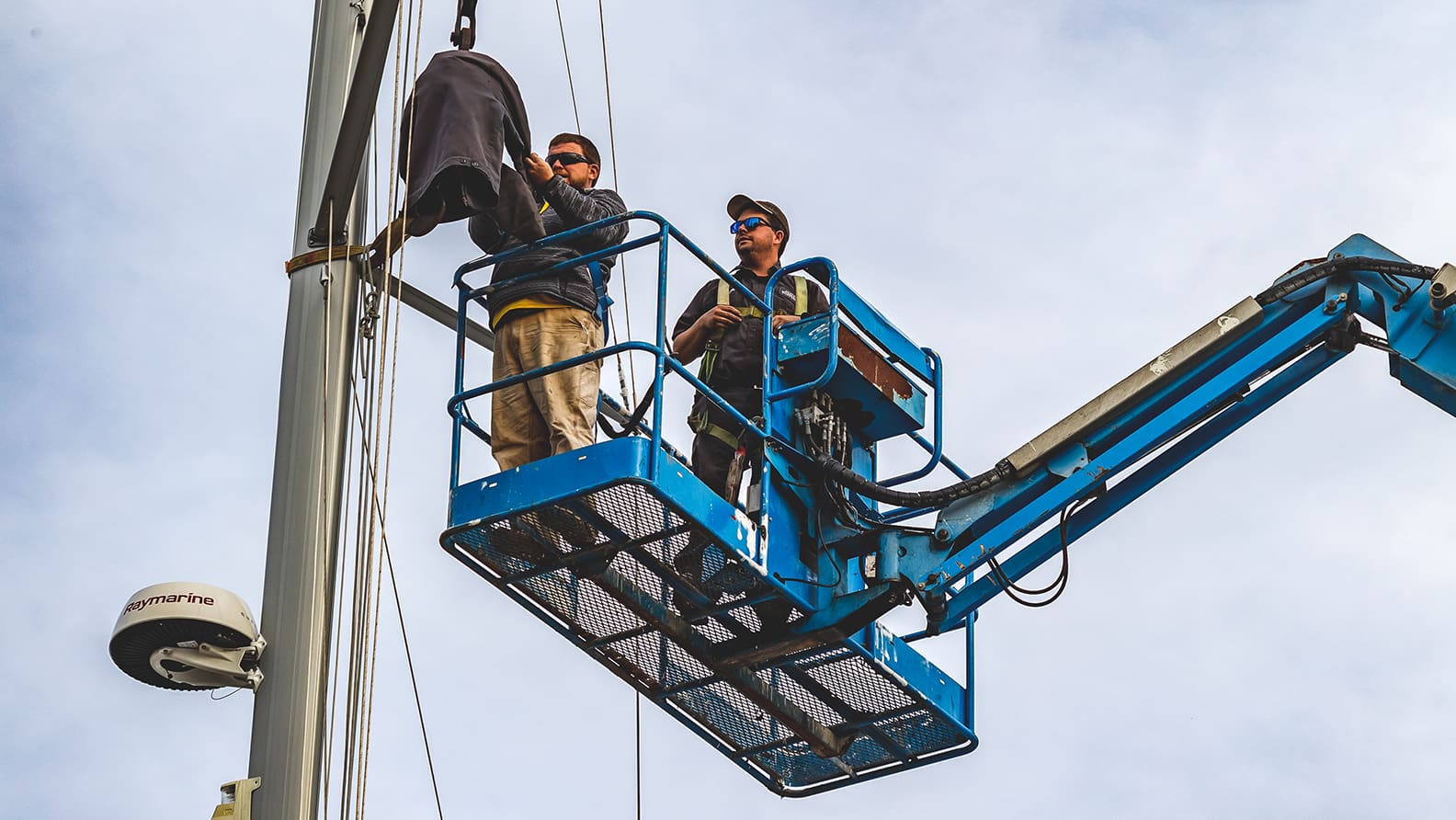 repairing mast