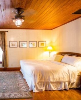 inn bedroom