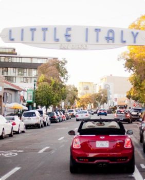 Panneau de signalisation « Little Italy »