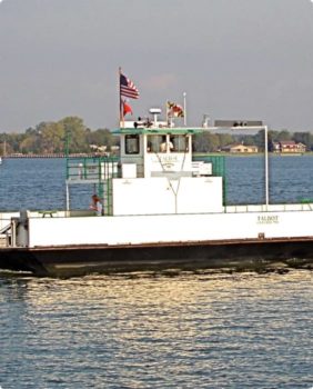 ferry sur l'eau