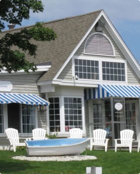 outside of dockside restaurant